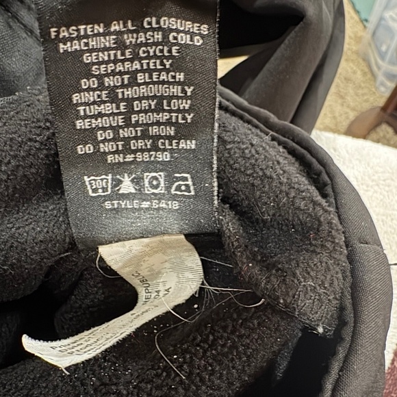 Soft Shell Mixed Media Boys Black Winter Jacket with Zip Off Hood; Size 7 - Picture 13 of 14